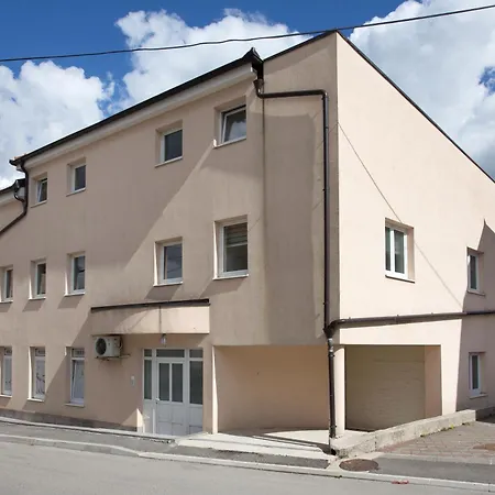 Ivana Apartment *