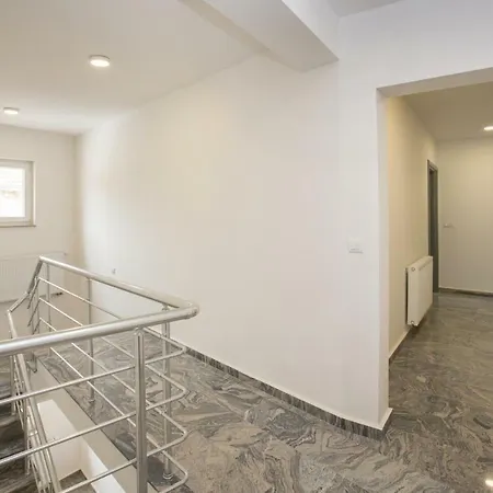 Ivana Apartment *